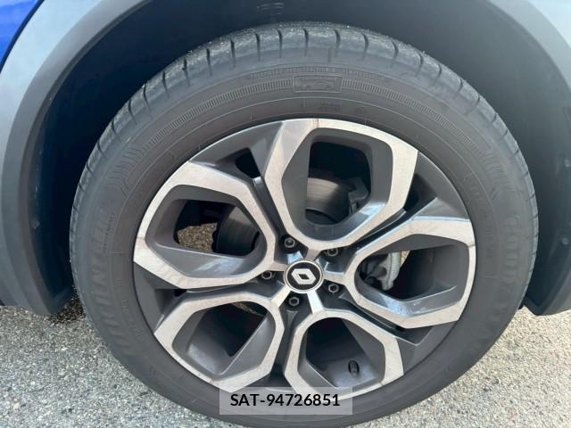 Renault CAPTUR 2023-08 8221458-8
