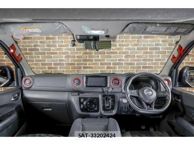 Nissan Caravan 2023-02 8216130-10