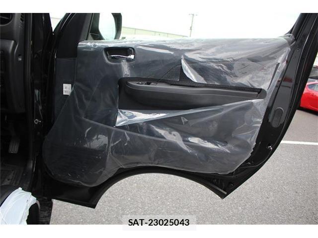 Nissan Caravan 2024-02 8222105-17