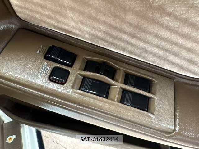 Toyota CARINA ED 1986-01 8218476-19