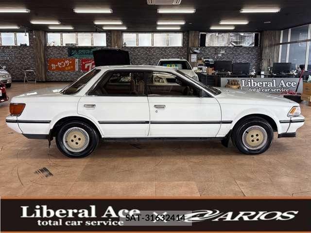 Toyota CARINA ED 1986-01 8218476-3