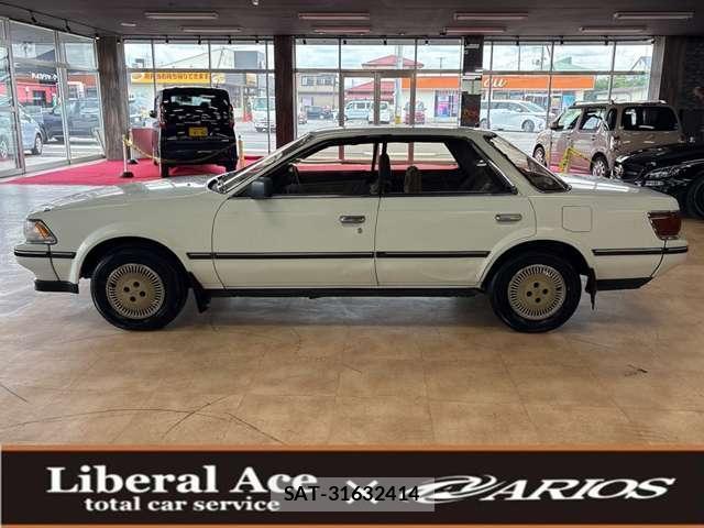 Toyota CARINA ED 1986-01 8218476-4