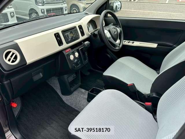 Mazda CAROL 2018-02 8218169-5