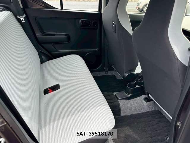 Mazda CAROL 2018-02 8218169-6