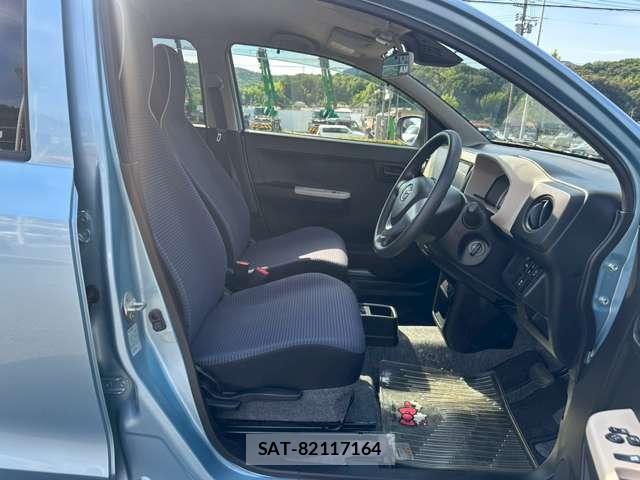 Mazda CAROL 2020-04 8218171-12