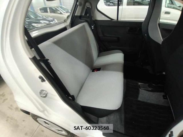 Mazda CAROL 2015-05 8218621-5