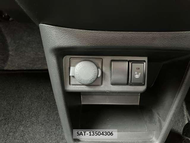 Mazda CAROL 2023-10 8221031-14