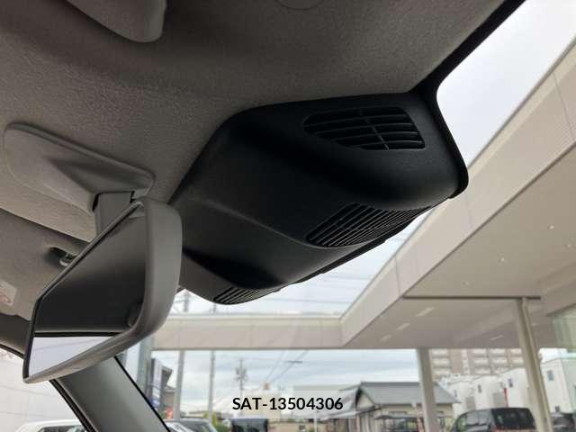 Mazda CAROL 2023-10 8221031-17