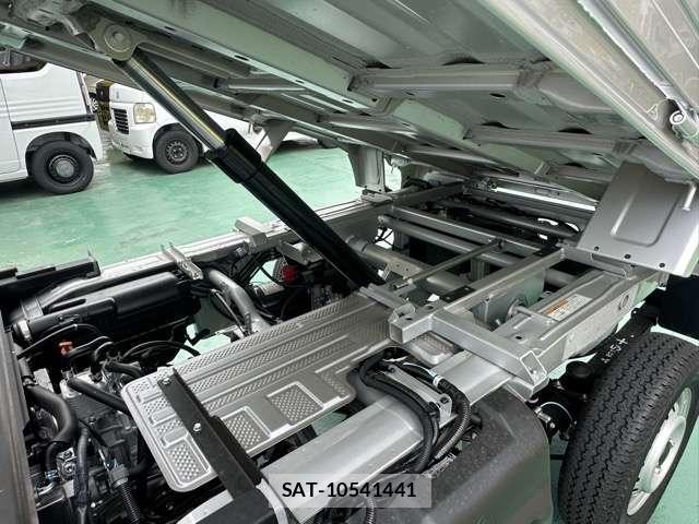 Suzuki CARRY TRUCK 2026-03 8218280-10