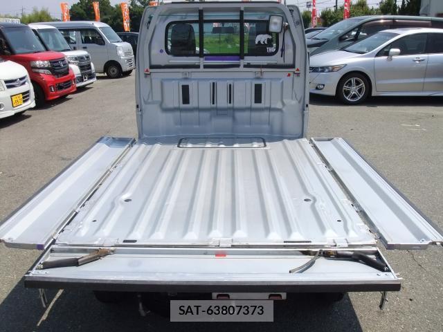 Suzuki CARRY TRUCK 2014-12 8218498-1