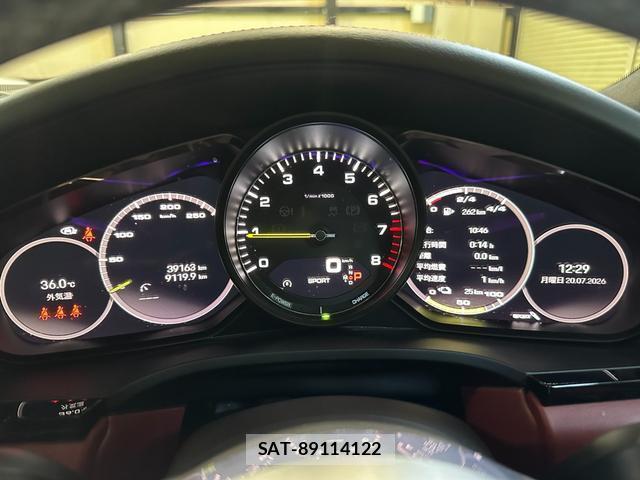 Porsche CAYENNE 2022-06 8223007-14