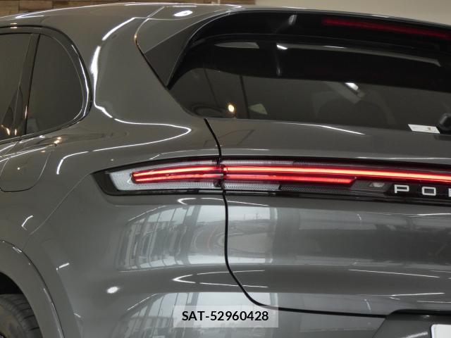 Porsche CAYENNE 2024-02 8220079-3