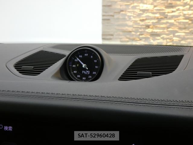 Porsche CAYENNE 2024-02 8220079-9