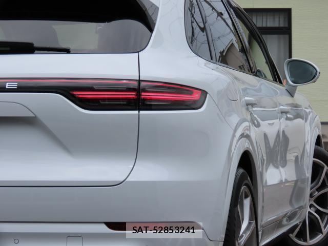 Porsche CAYENNE 2019-08 8221521-17