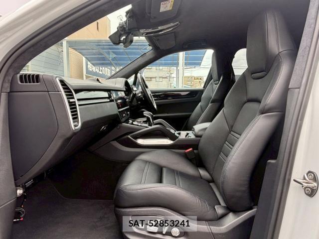 Porsche CAYENNE 2019-08 8221521-5