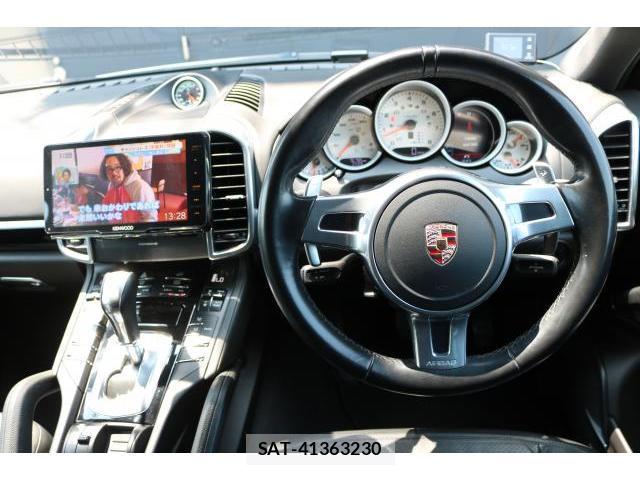Porsche CAYENNE 2014-04 8224101-2