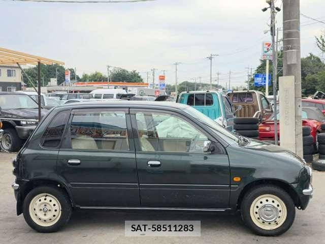 Suzuki CERVO MODE 1997-06 8222740-4