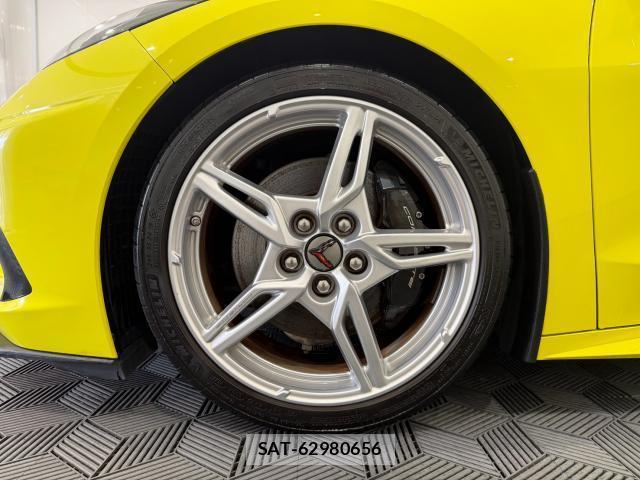 Chevrolet CORVETTE 2021-07 8221071-19