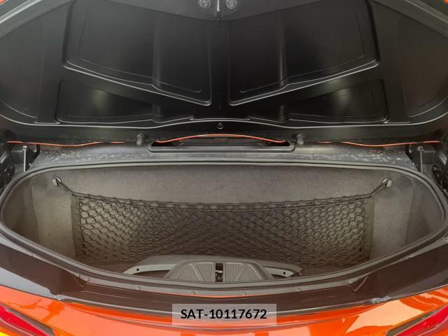 Chevrolet CORVETTE 2021-09 8221077-18