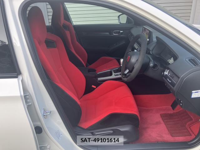 Honda CIVIC 2025-04 8216230-3