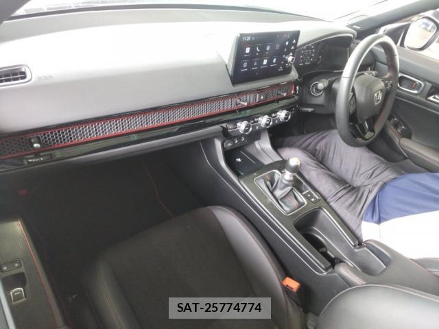 Honda CIVIC 2025-11 8217445-2