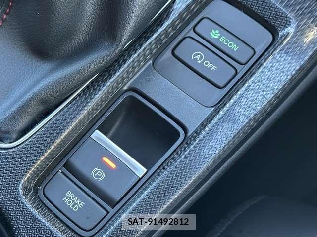 Honda CIVIC 2021-11 8218260-12