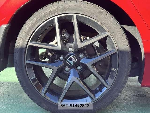 Honda CIVIC 2021-11 8218260-13