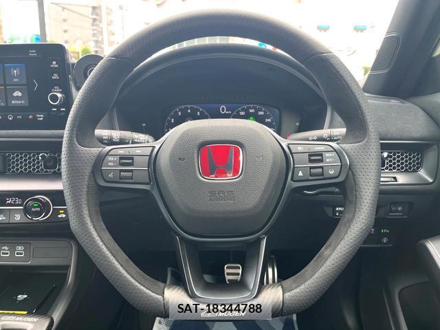 Honda CIVIC 2025-03 8219484-2