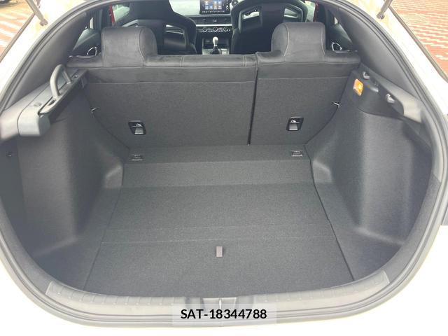 Honda CIVIC 2025-03 8219484-9