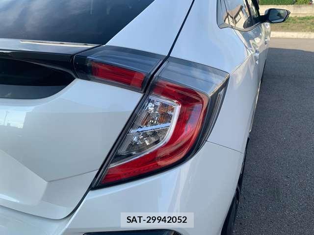 Honda CIVIC 2021-02 8220342-19