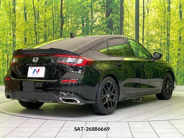Honda CIVIC 2025-04 8220639-16