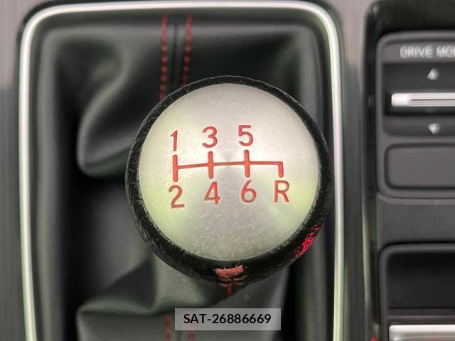 Honda CIVIC 2025-04 8220639-2