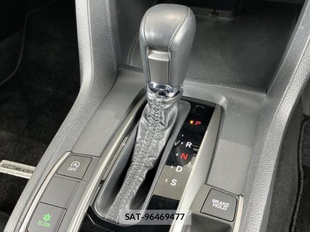 Honda CIVIC 2018-03 8222270-17