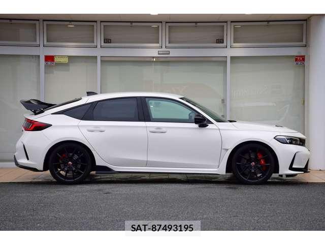 Honda CIVIC 2024-07 8223225-14