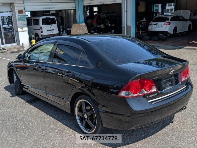 Honda CIVIC 2007-09 8224396-13