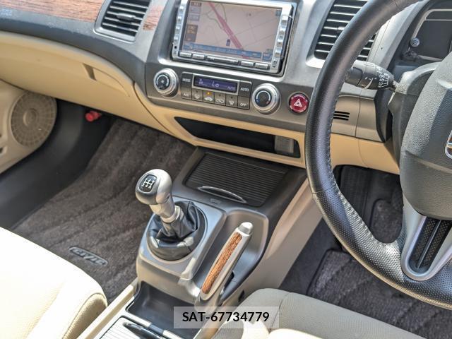 Honda CIVIC 2007-09 8224396-18