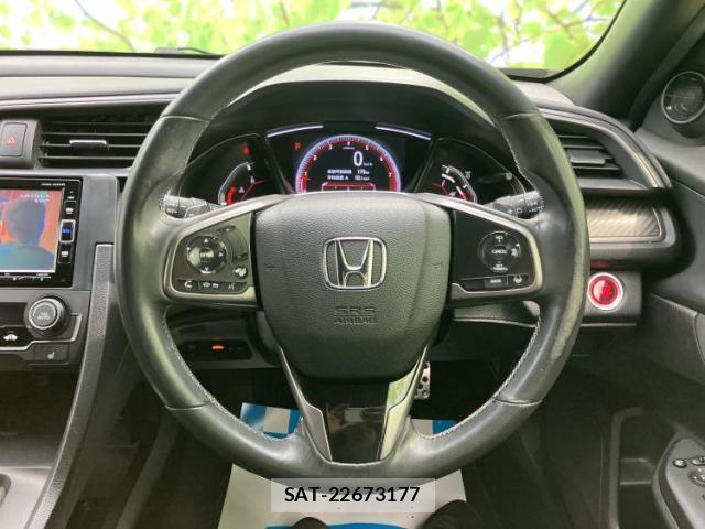 Honda CIVIC 2019-05 8225430-14