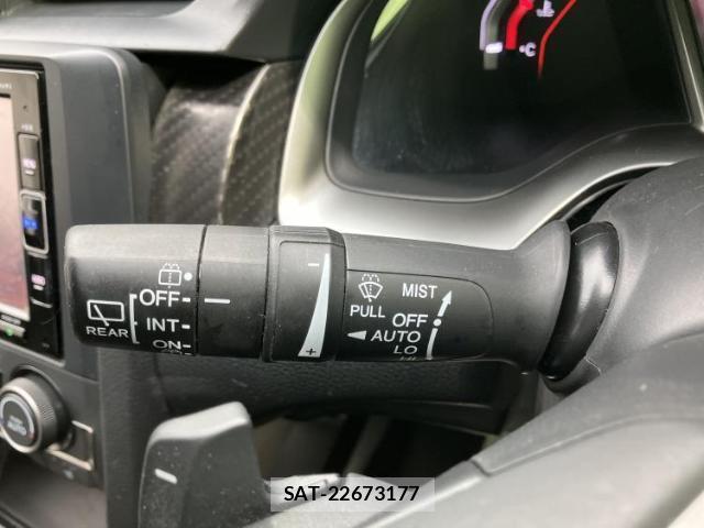 Honda CIVIC 2019-05 8225430-16