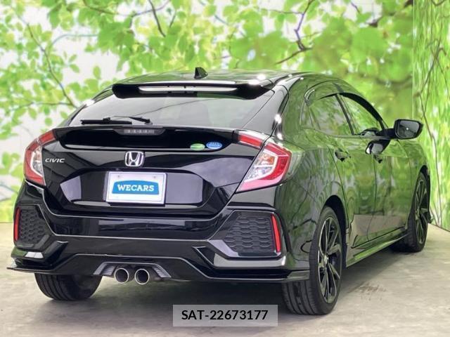Honda CIVIC 2019-05 8225430-2
