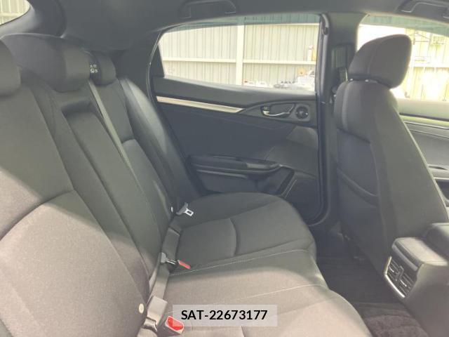 Honda CIVIC 2019-05 8225430-4