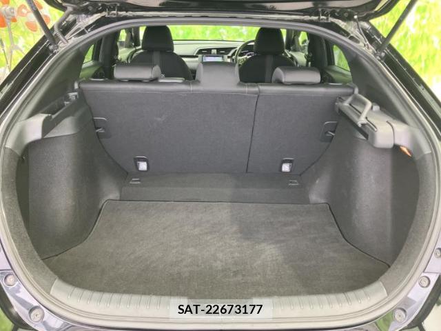 Honda CIVIC 2019-05 8225430-7