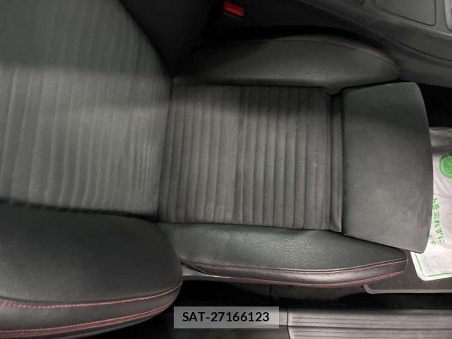 Mercedes Benz CLA-CLASS 2015-11 8218906-10