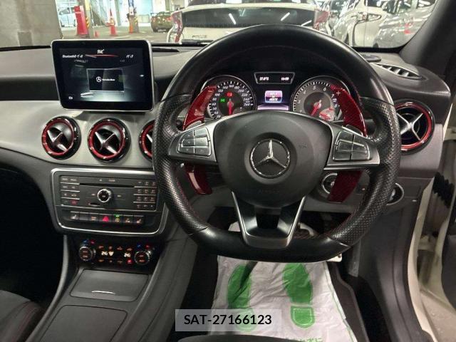 Mercedes Benz CLA-CLASS 2015-11 8218906-2