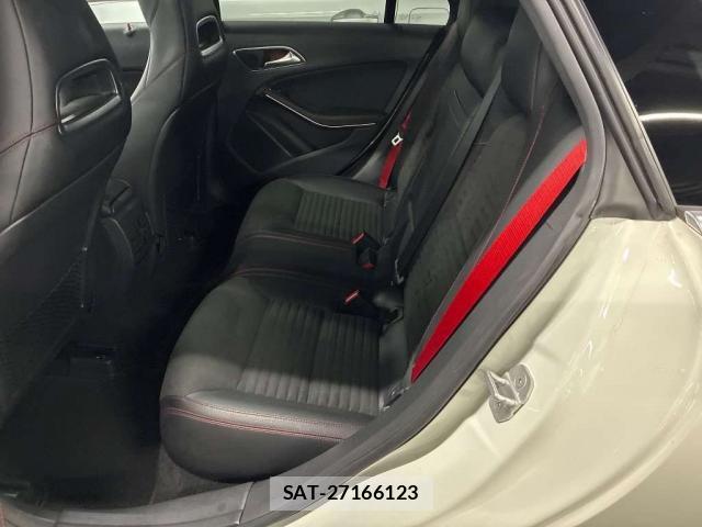 Mercedes Benz CLA-CLASS 2015-11 8218906-4