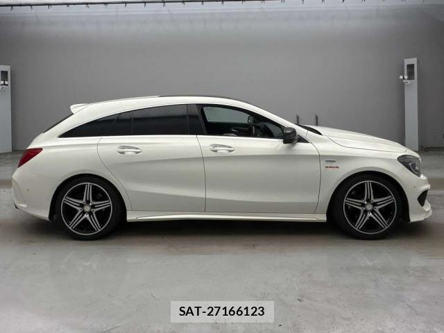 Mercedes Benz CLA-CLASS 2015-11 8218906-7