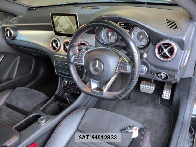 Mercedes Benz CLA-CLASS 2016-02 8219014-2