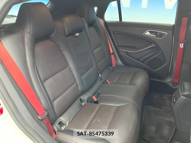 Mercedes Benz CLA-CLASS 2016-01 8219358-11
