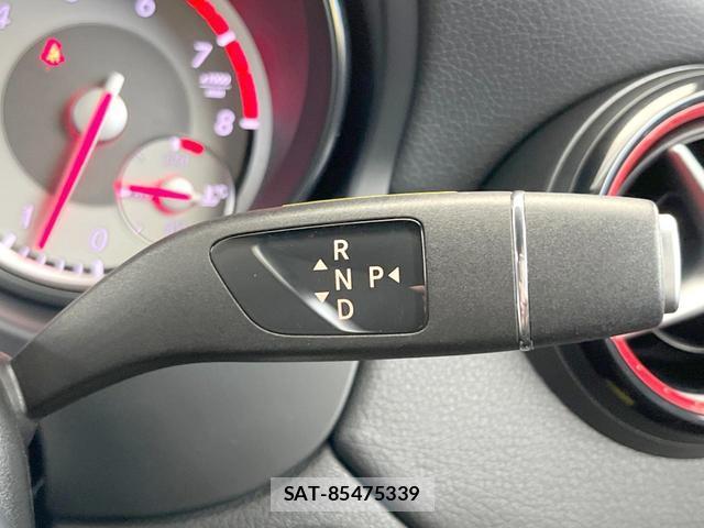 Mercedes Benz CLA-CLASS 2016-01 8219358-14