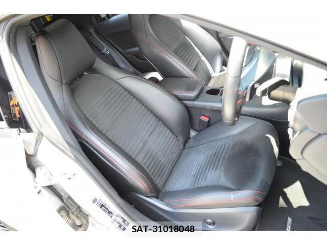 Mercedes Benz CLA-CLASS 2015-01 8219567-12