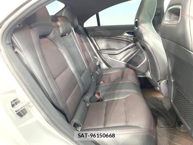 Mercedes Benz CLA-CLASS 2017-03 8221197-10